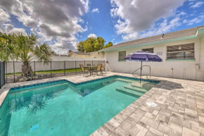 The Flamingo House Apollo Beach Gem with Pool